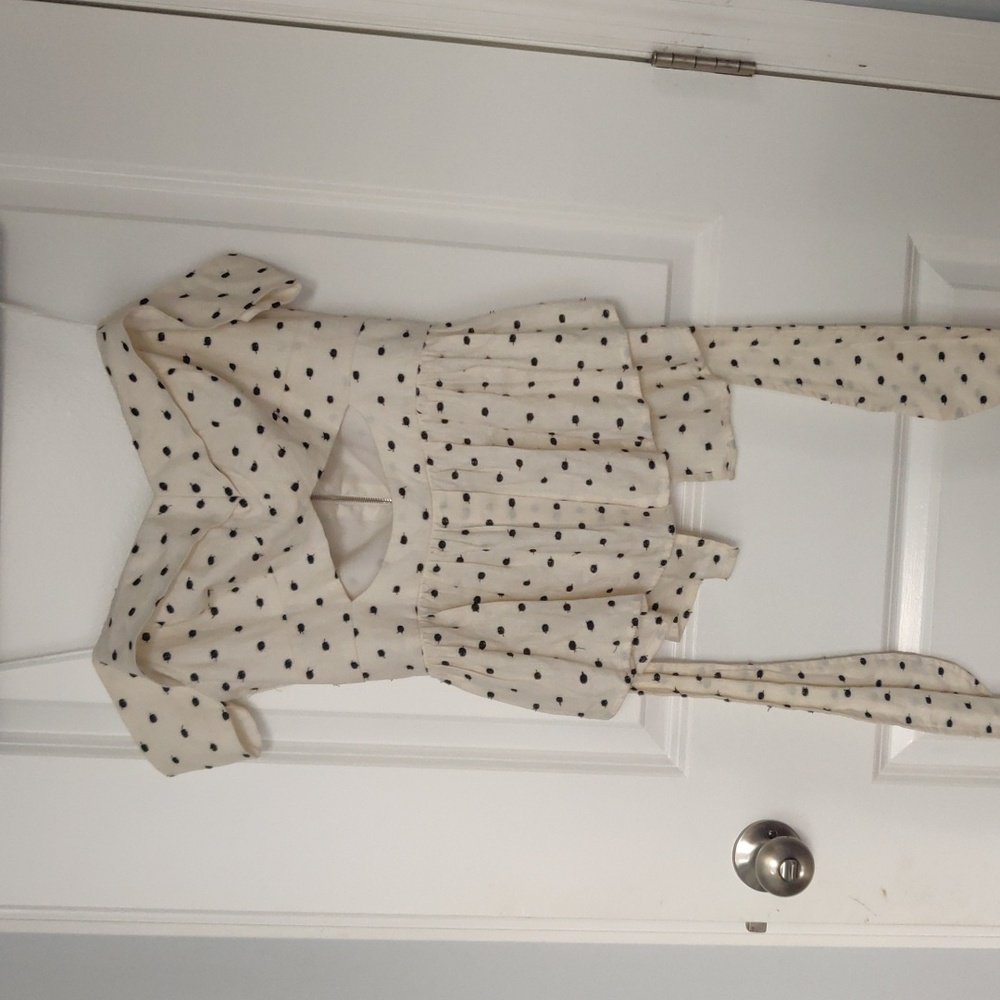 WAYF Off Shoulder Top Size L